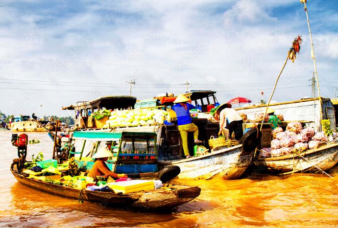 Cai-Be-floating-market-mekong-delta-vietnam-2